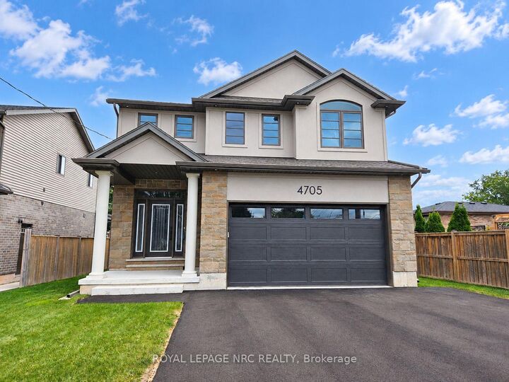 Property Photo: 4705 Lee Avenue ON L2H 1M7