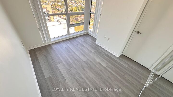Property Photo:  830 Lawrence Avenue W 1903  ON M6A 1C3 