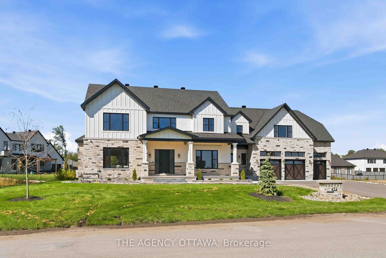 Property Photo:  432 Ashbee Court  ON K4M 0A8 