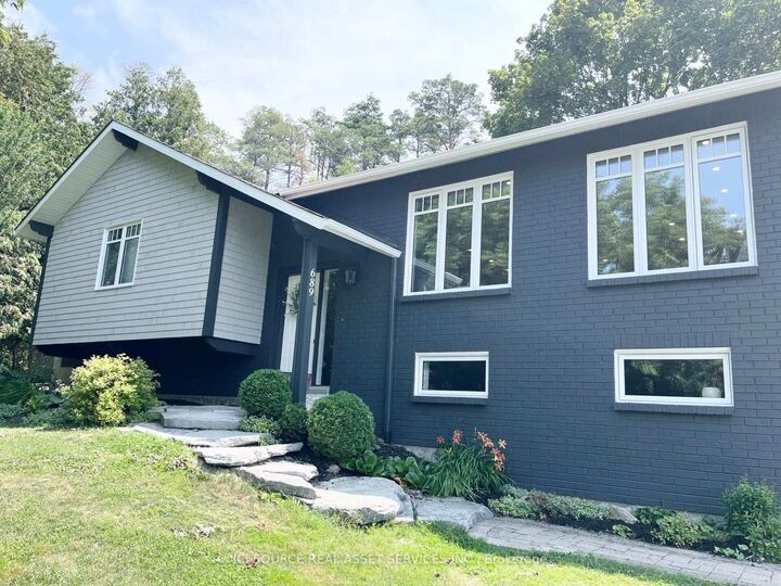 Property Photo:  689 Ravenshoe Road  ON L9P 1R2 