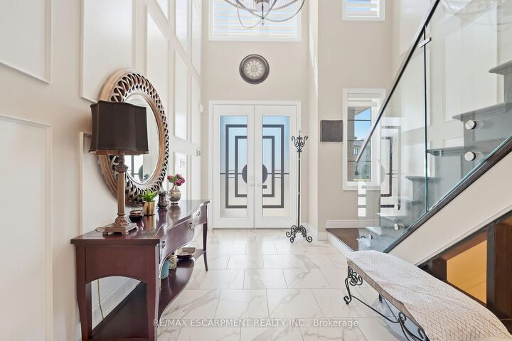 Property Photo:  88 Eringate Court  ON L8J 3Y4 