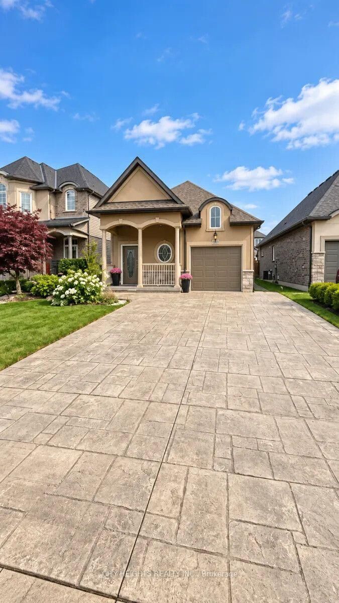 Property Photo:  8446 Jennfer Crescent Lower  ON L2H 0J3 