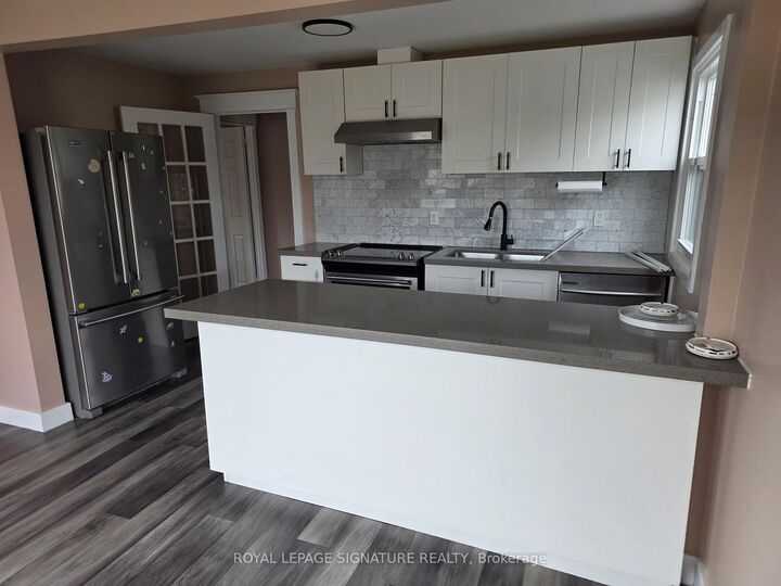 Property Photo:  38 Glynn Road Main  ON L1S 2C3 