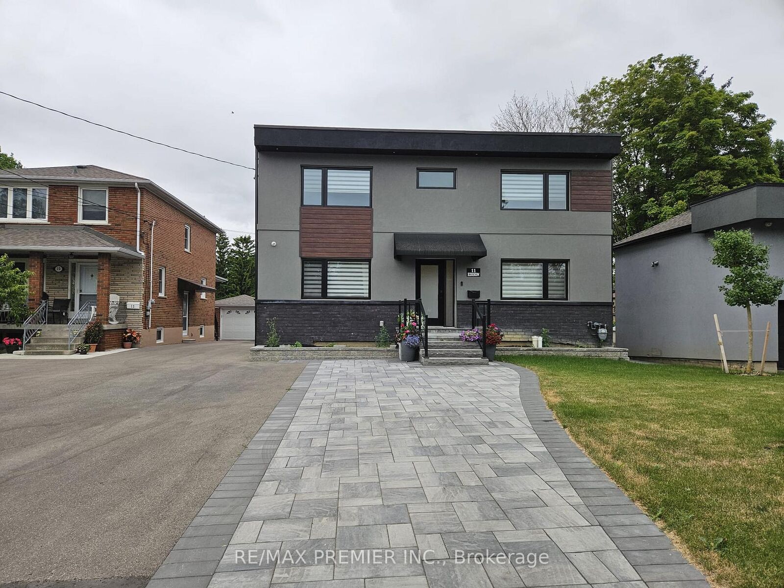 Property Photo: 11 Edison Circle ON M6L 2L3