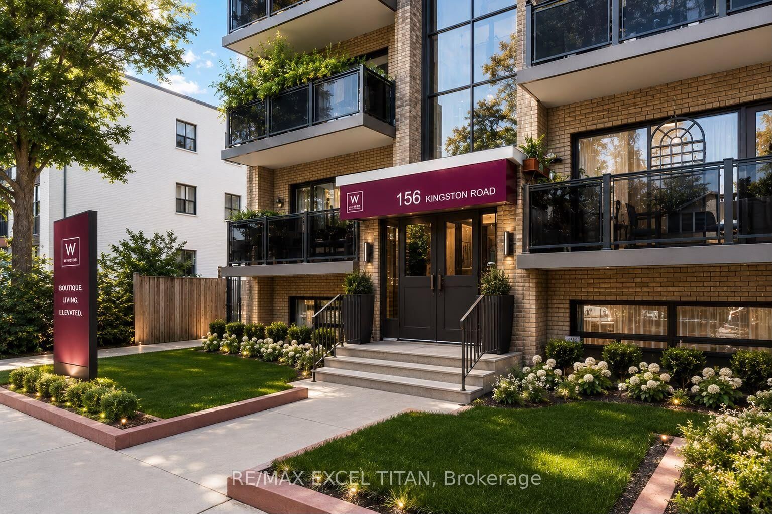 Property Photo:  156 Kingston Road 10  ON M4L 1S7 