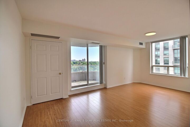 Property Photo:  18 Hillcrest Avenue 1005  ON M2N 6T5 