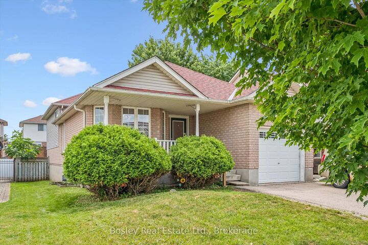 Property Photo:  4 Hayward Crescent  ON N1G 5A5 