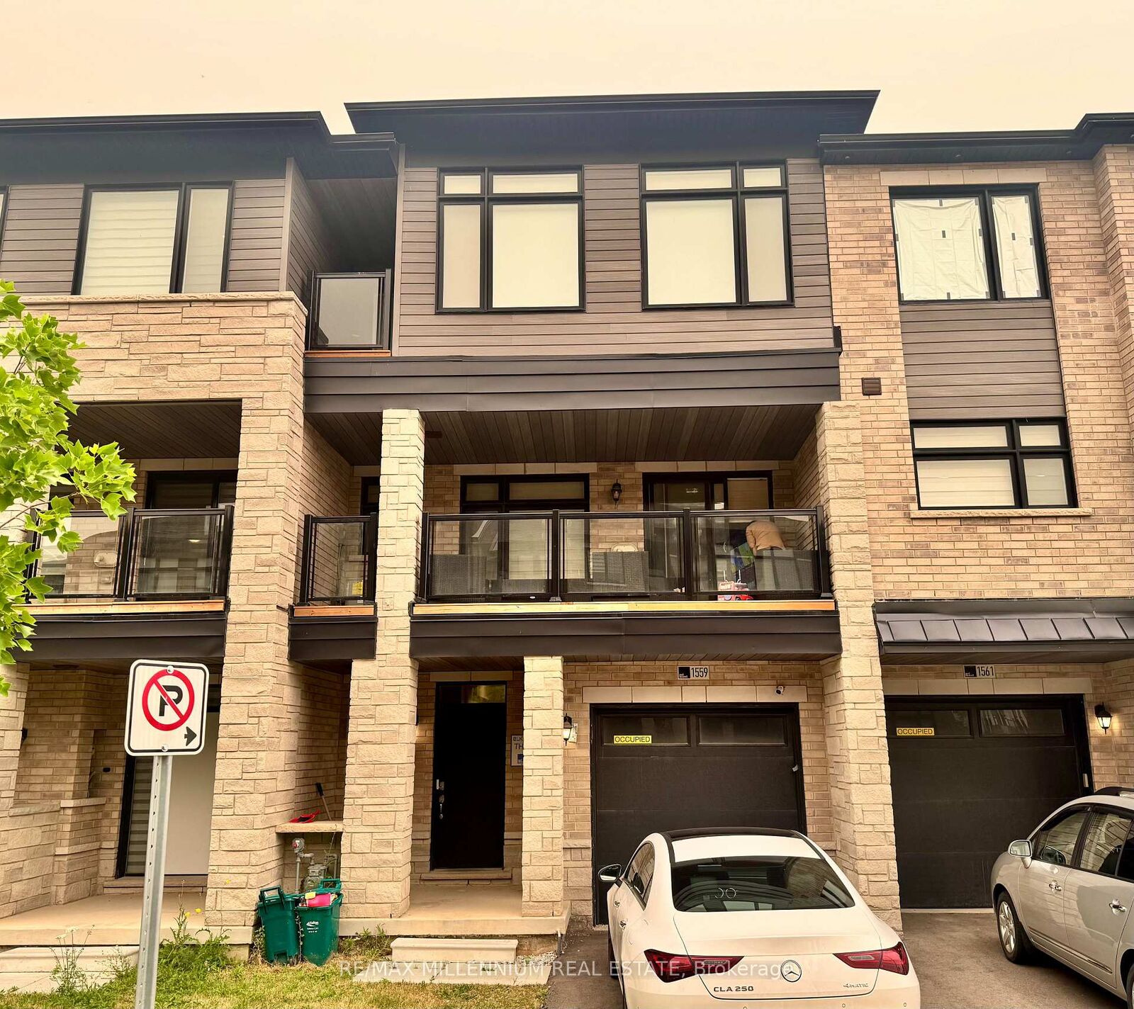 Property Photo:  1559 Moonseed Place  ON L9E 1V4 