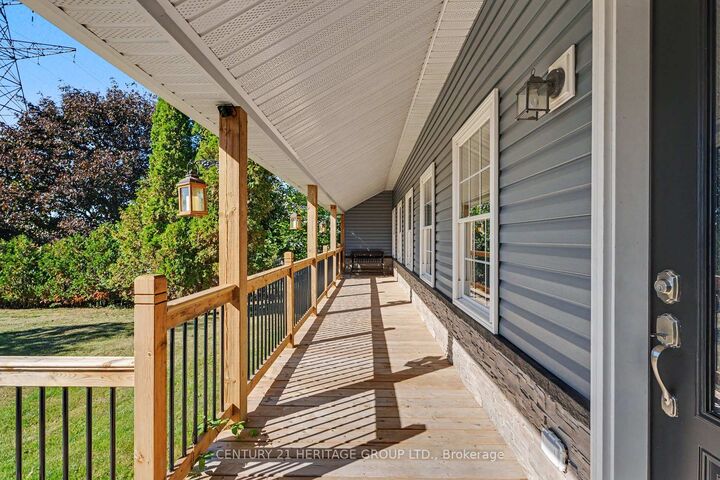 Photo de la propriété:  390 Sydenham Road  ON L9H 5E2 