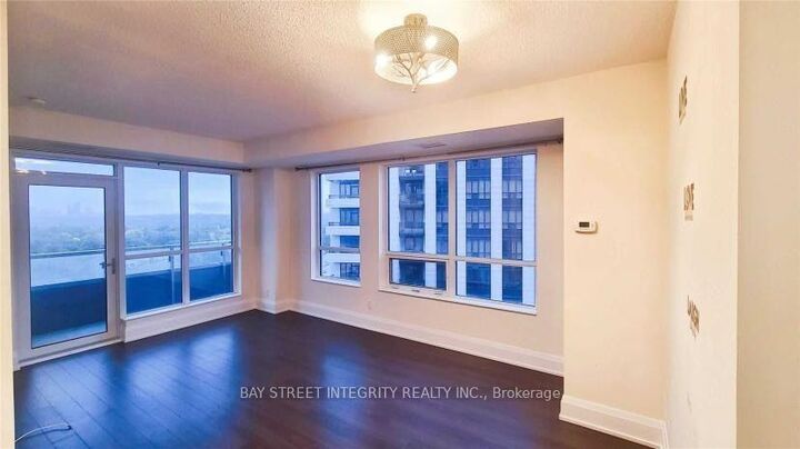 Property Photo:  120 Harrison Garden Boulevard 1409  ON M2N 0H1 