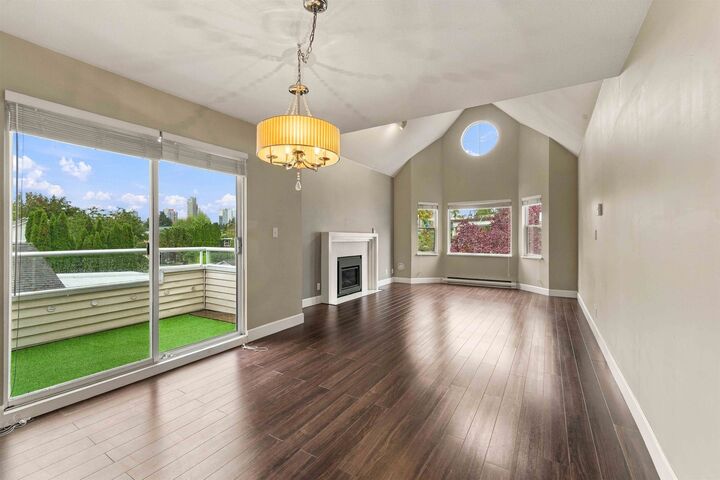 Property Photo:  5375 Victory Street 305  BC V5J 1T2 