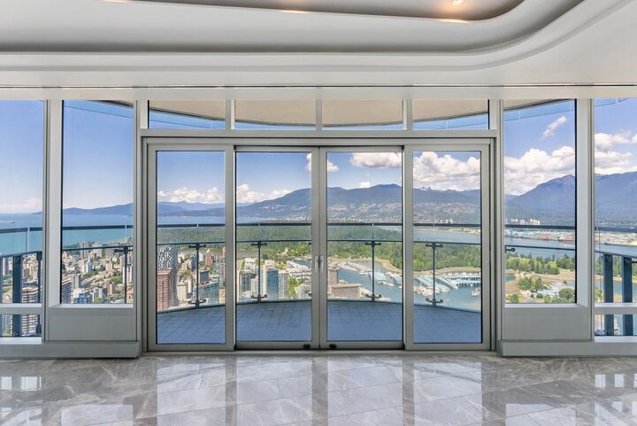 Property Photo:  1151 W Georgia Street Ph 1  BC V6E 0B3 