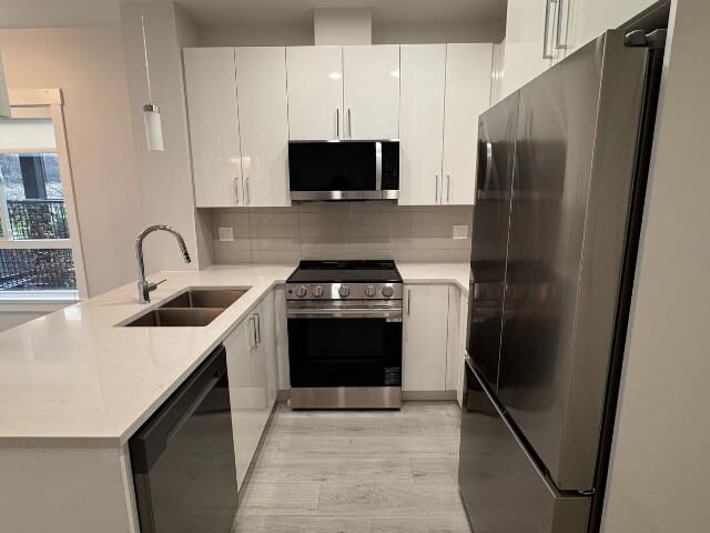 Property Photo:  33886 Pine 112  BC V2S 2P3 