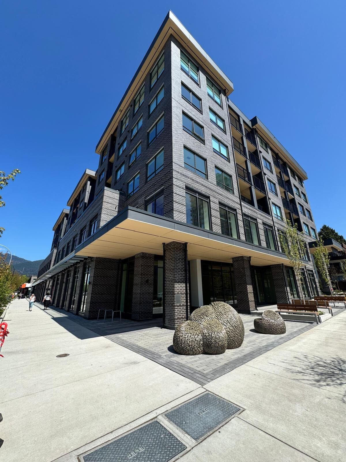 Property Photo:  110 E 17th Street 410  BC V7L 0K4 