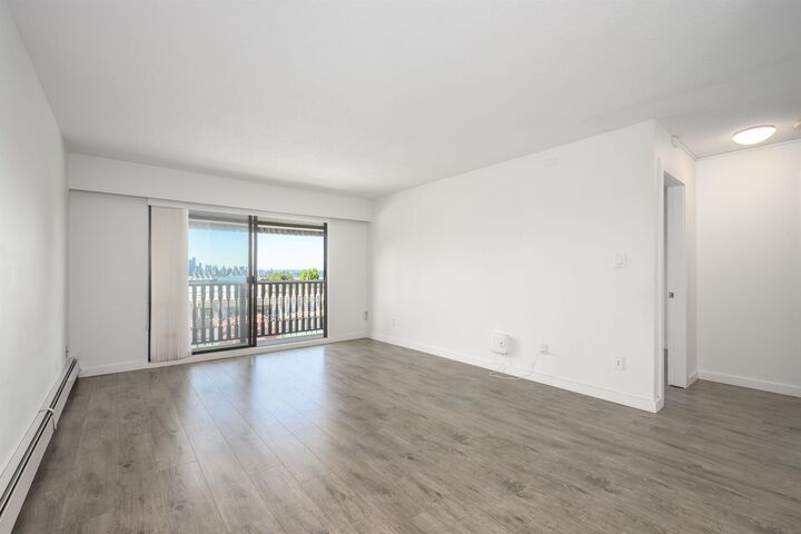 Property Photo:  310 W 3rd Street 305  BC V7M 1G4 