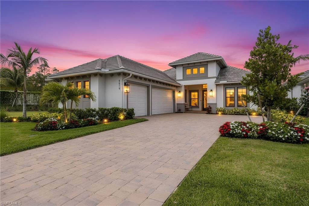 Property Photo:  9679 Moonflower Ct  FL 34114 