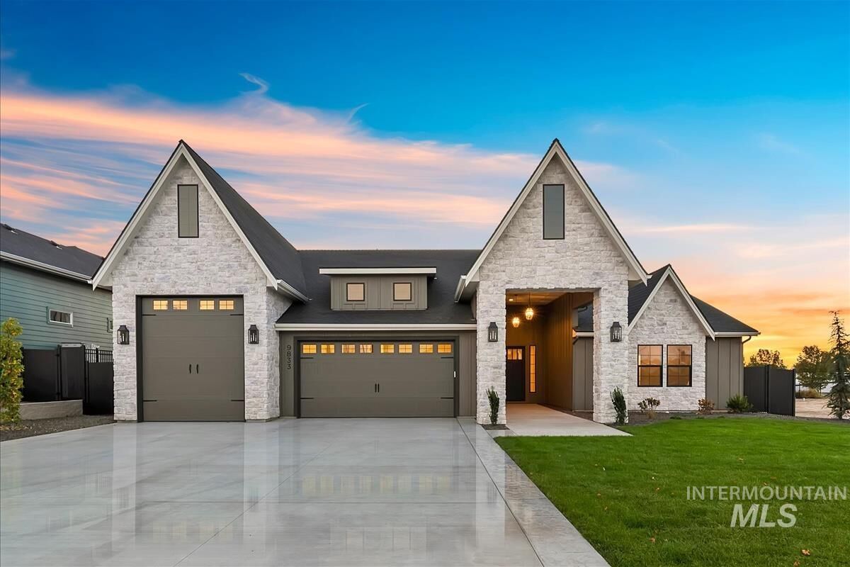 Property Photo:  9833 S Peregrine Falcon Ave.  ID 83686 
