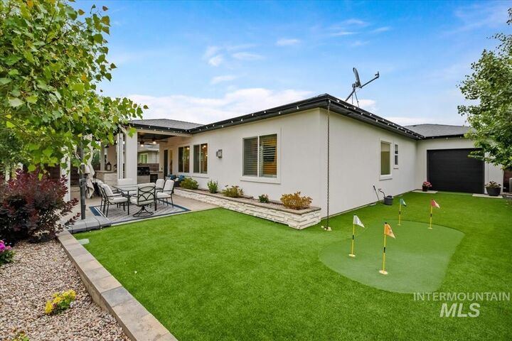 Property Photo:  7041 N Exeter Pl.  ID 83646 