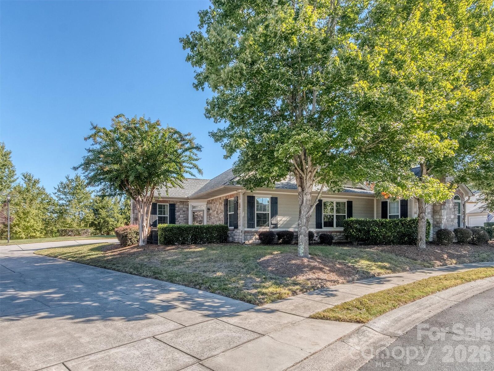 Property Photo: 776 Ledgestone Court SC 29708