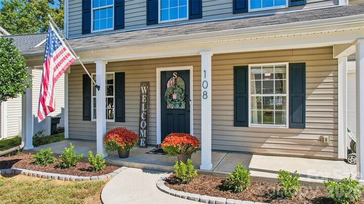 Property Photo:  108 Henfield Way  NC 28117 