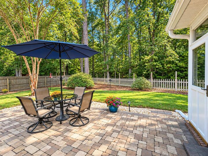 Property Photo: 121 Oakbluff Road SC 29485