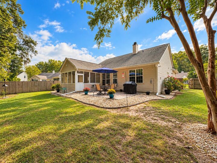 Property Photo:  121 Oakbluff Road  SC 29485 