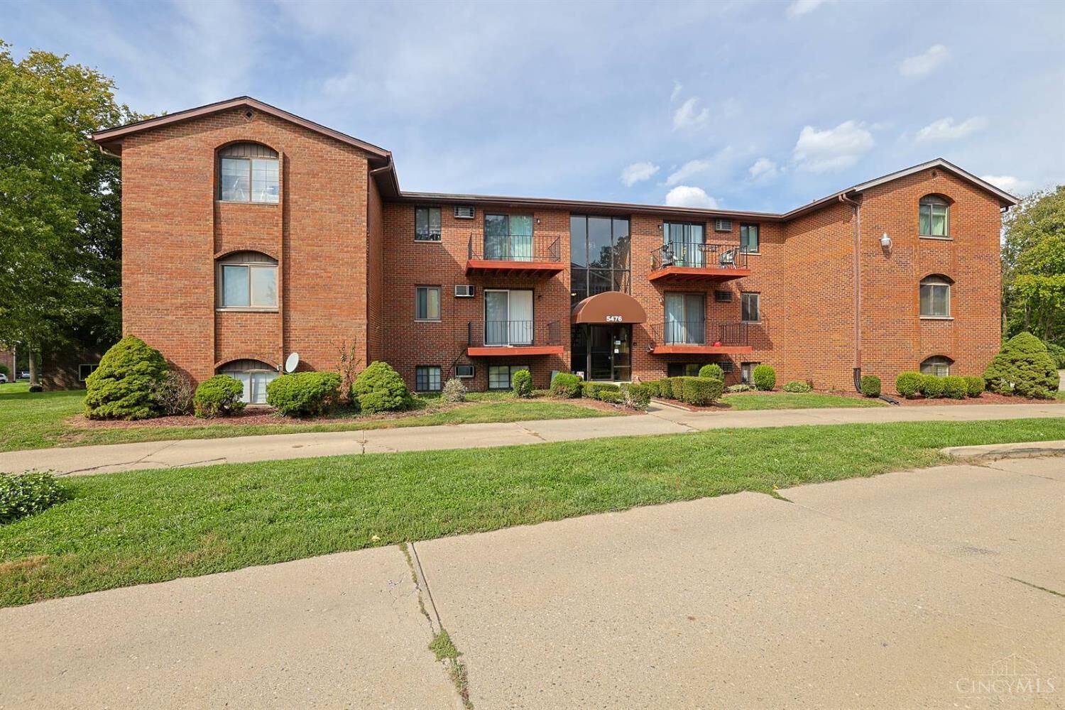 Property Photo: 5476 Camelot Drive OH 45014