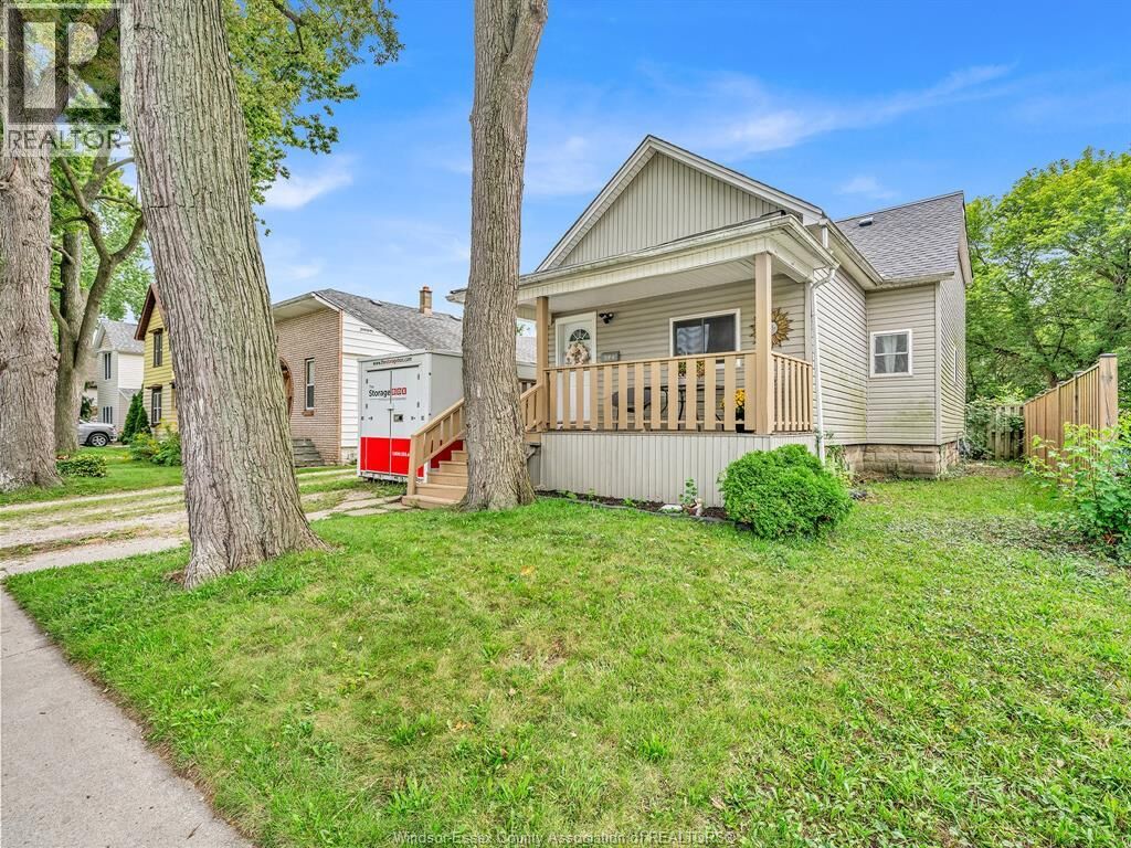 Property Photo:  431 Wellington  ON N9A 5J3 
