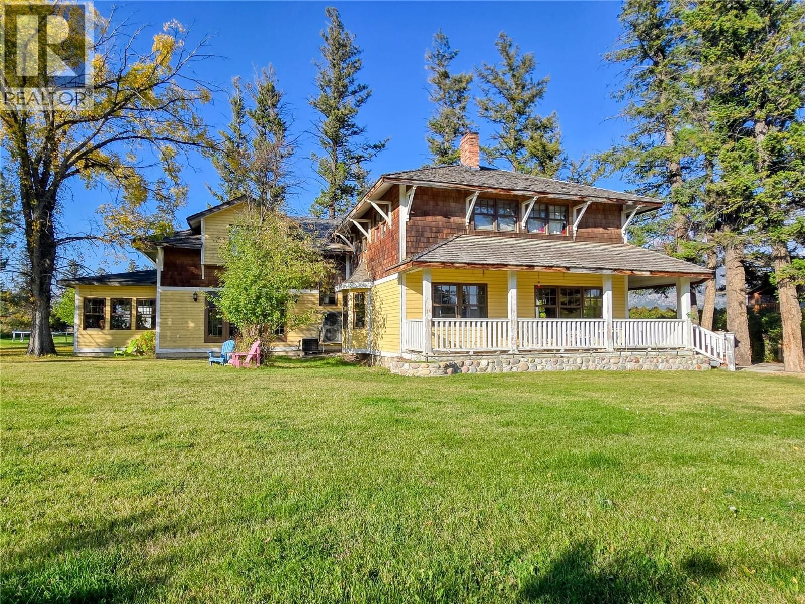 Property Photo: 1018 5th Street BC V0A 1K0