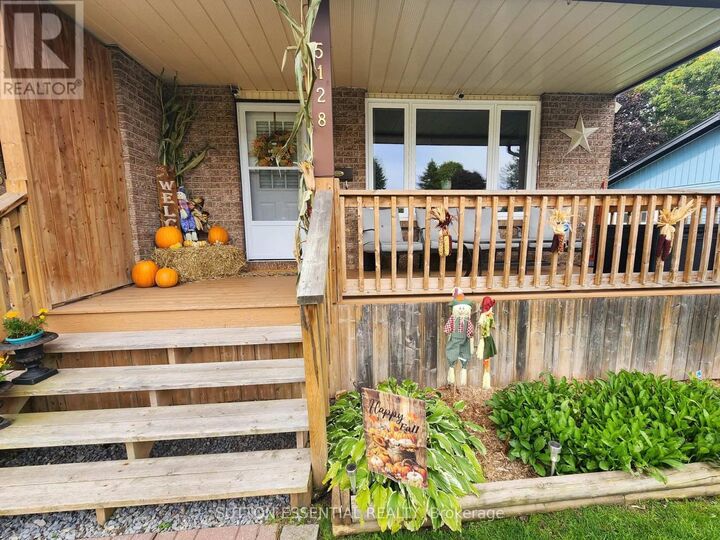Property Photo:  5128 Meadowland Drive  ON K0E 1E0 