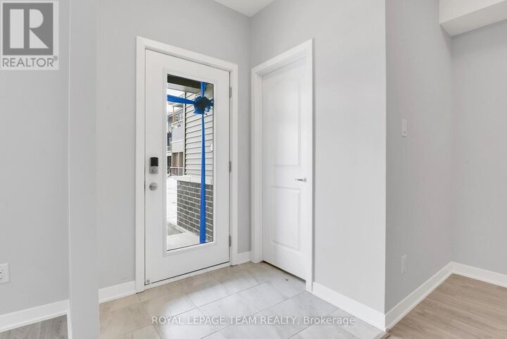 Property Photo:  514 Lillian Freiman Pvt South  ON K2J 7K7 