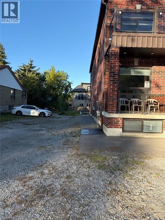 Property Photo:  900 Kennedy Road  ON M1K 2E8 