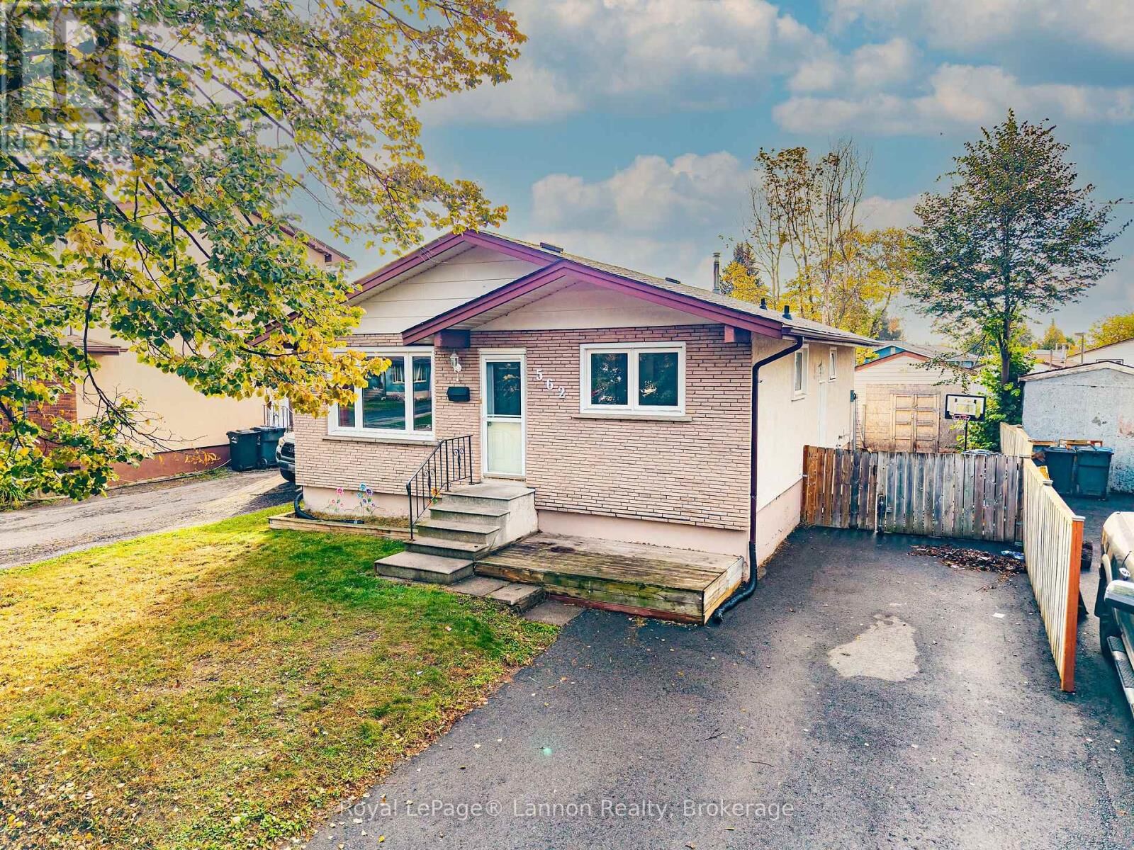 Property Photo: 562 Simon Fraser Drive ON P7C 5B4