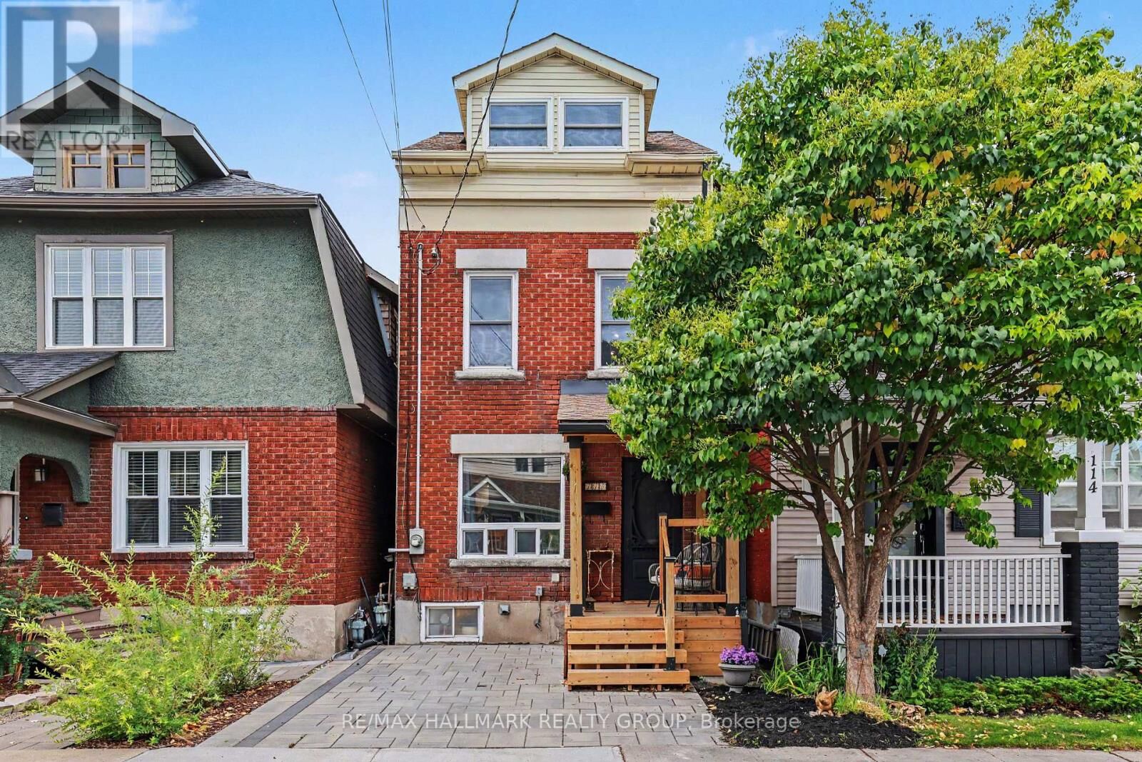Property Photo:  116 Hamilton Avenue North  ON K1Y 1C2 