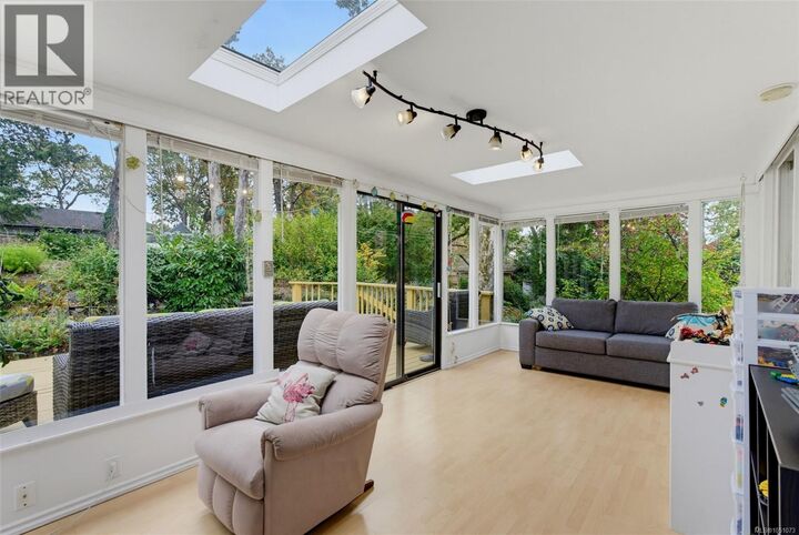Property Photo:  14 Eaton Avenue  BC V8Z 5E1 