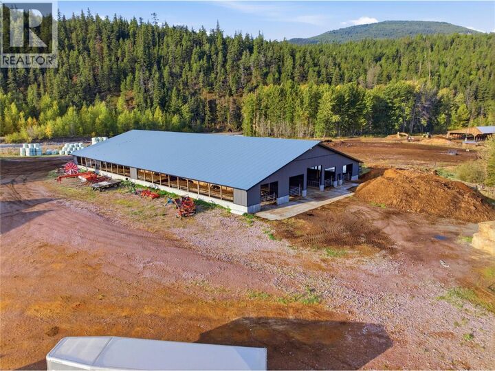 Property Photo: 2321 Peterson Road BC V1K 1B8