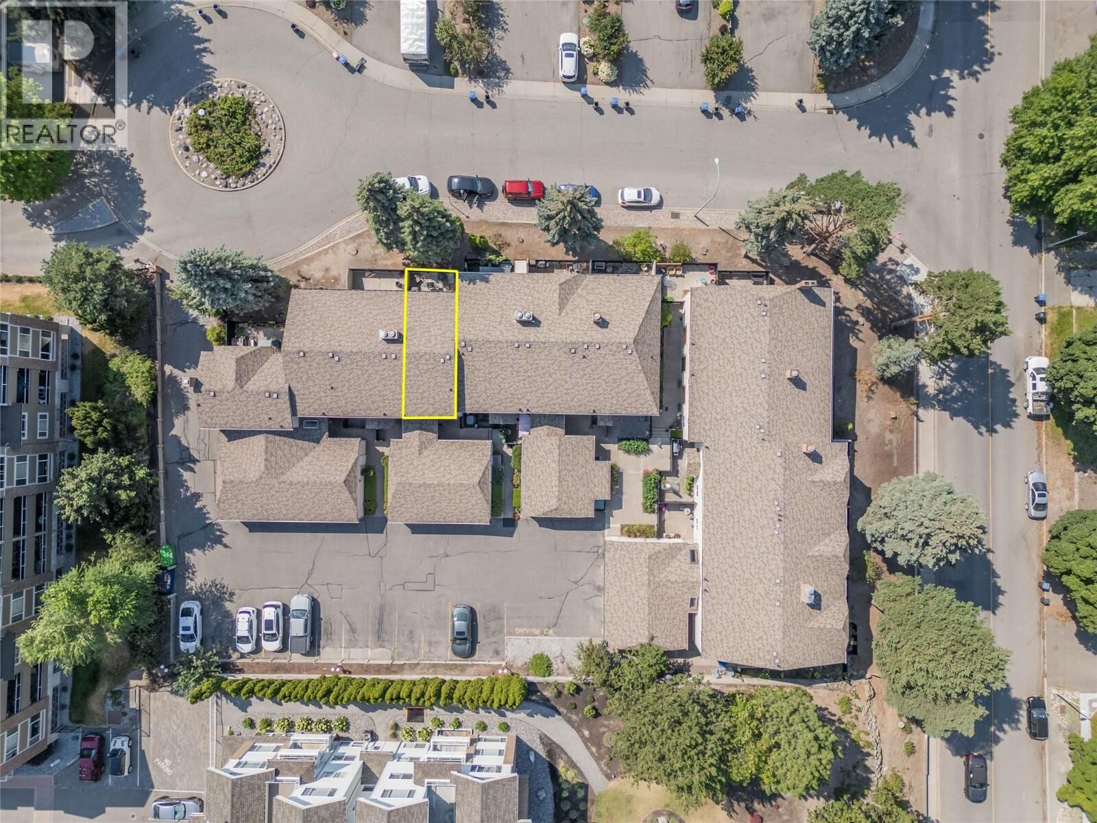 Property Photo:  1675 Thayer Court 3  BC V1Y 8M2 