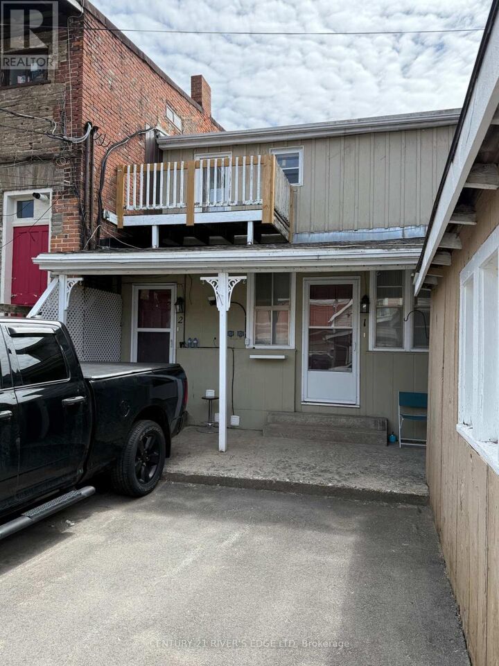 Property Photo:  108-112 King Street West  ON K6V 3P9 