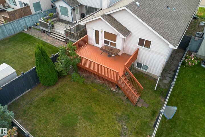 Property Photo:  812 Barnes Link SW  AB T6W 1E8 