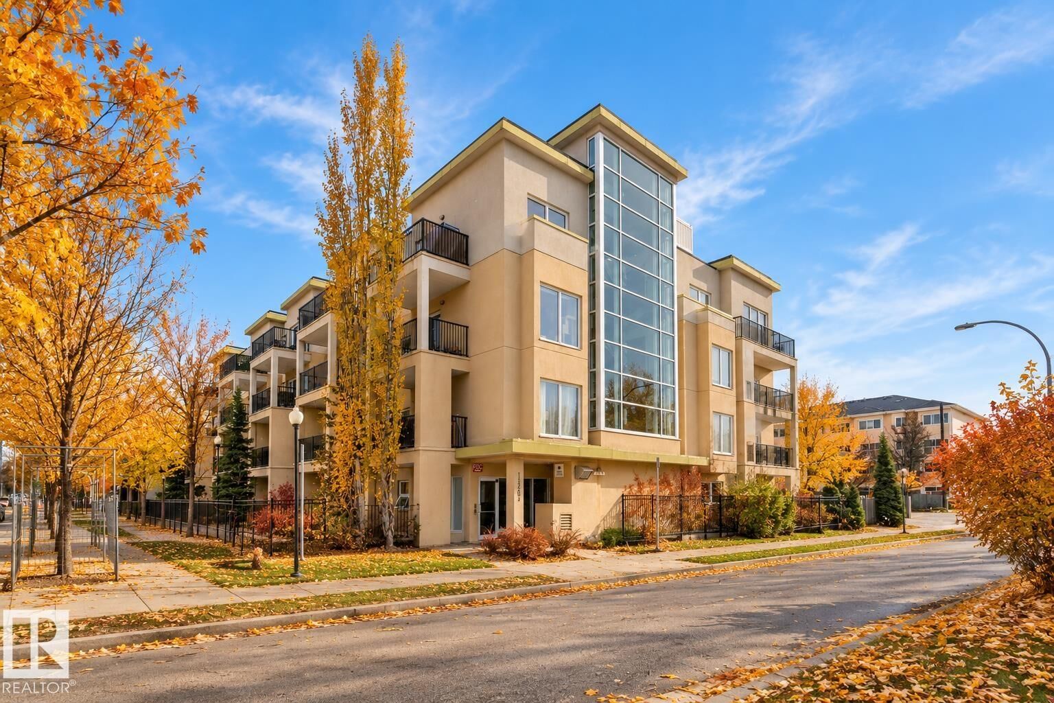 Property Photo:  11203 103A Avenue NW 408  AB T5K 2E4 