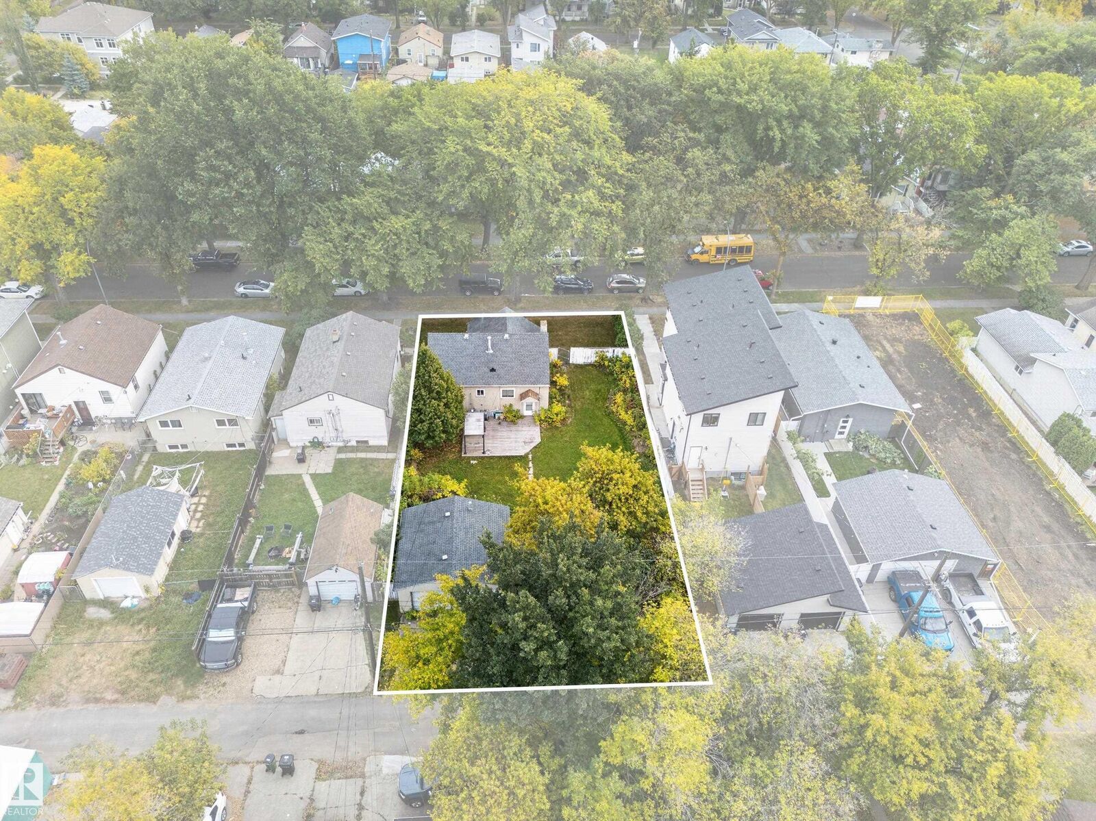 Property Photo:  12020 63 Street NW  AB T5W 4G4 