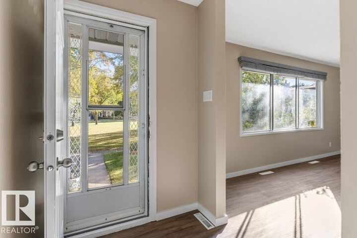Property Photo:  66 Garden Crescent  AB T8N 0W9 