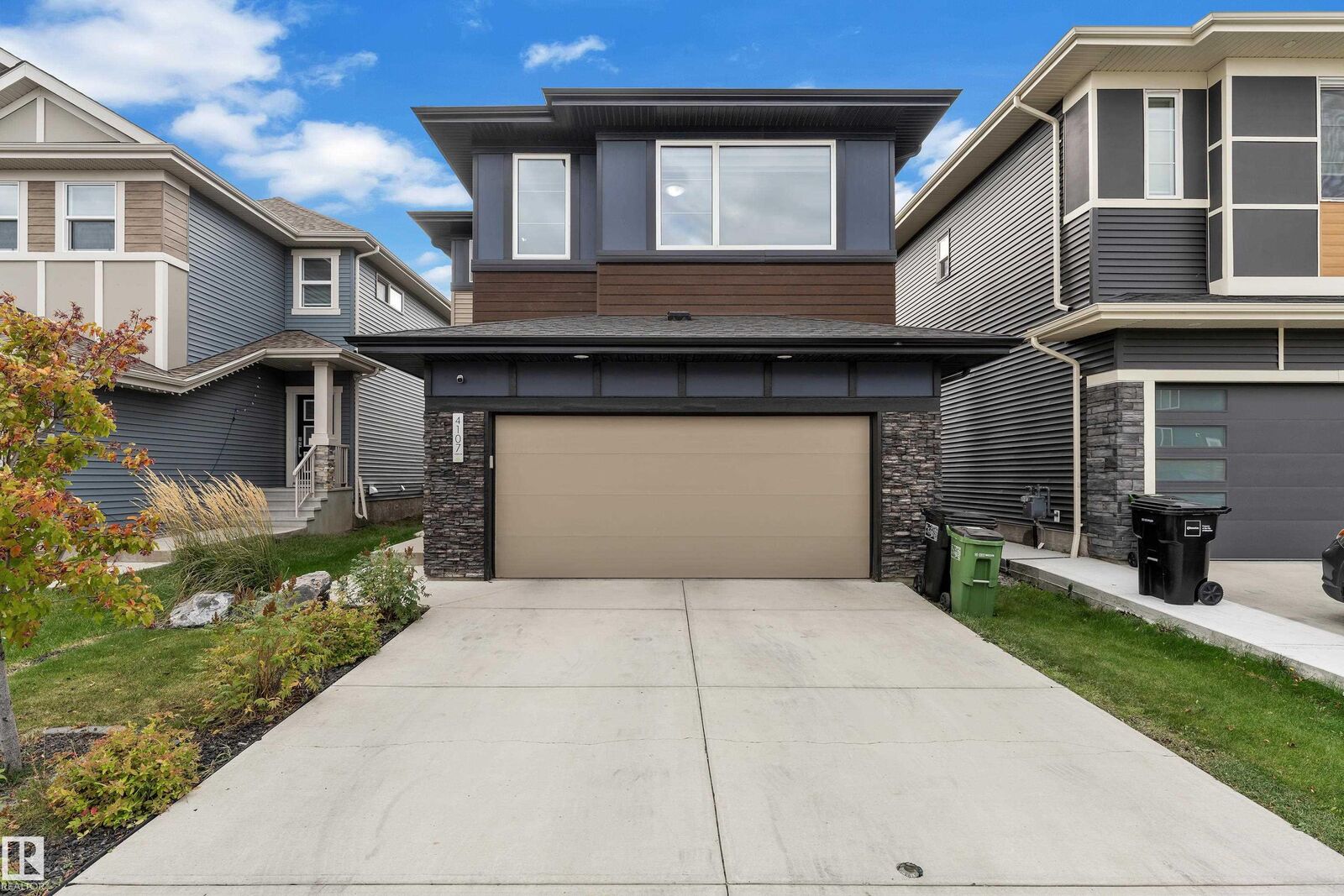 Property Photo:  4107 5 Avenue SW  AB T6X 2L7 