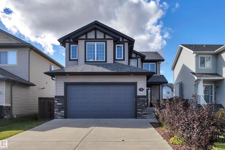 Property Photo:  32 Harrington Bay  AB T7X 0G7 