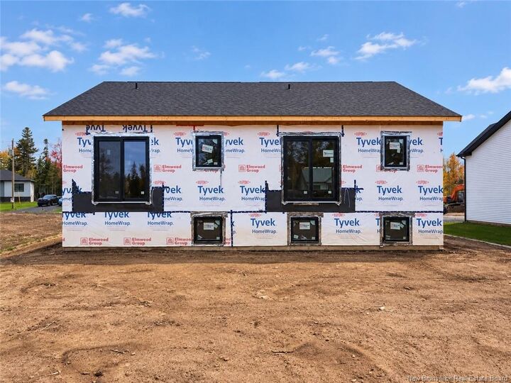 Property Photo:  165 Carrington Drive  NB E1B 5E8 