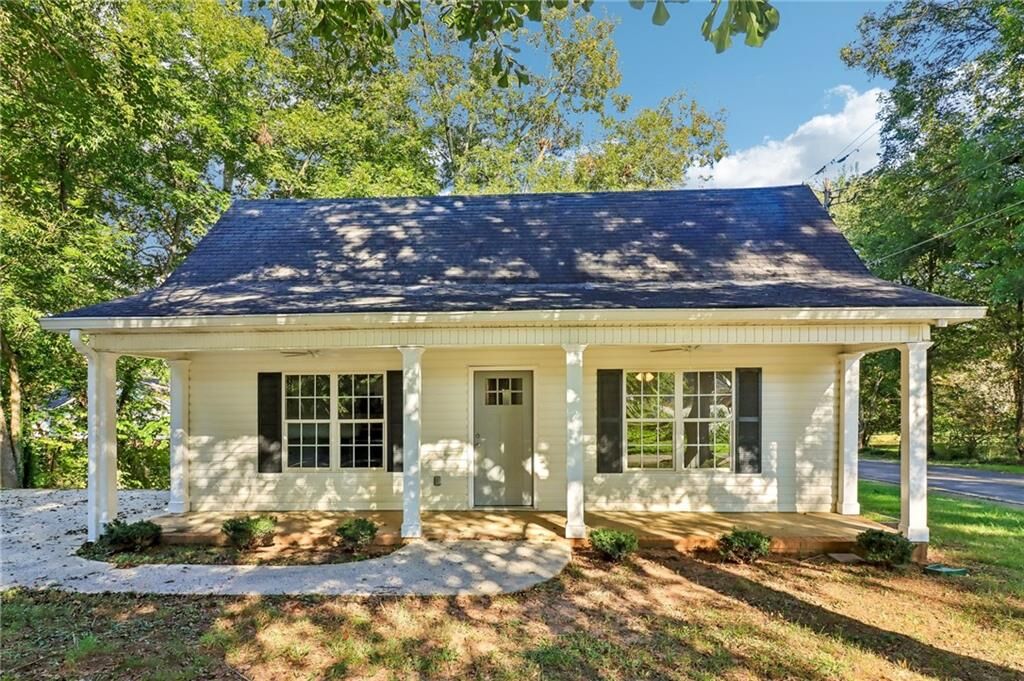 Property Photo: 7 Mosley Lane GA 30113
