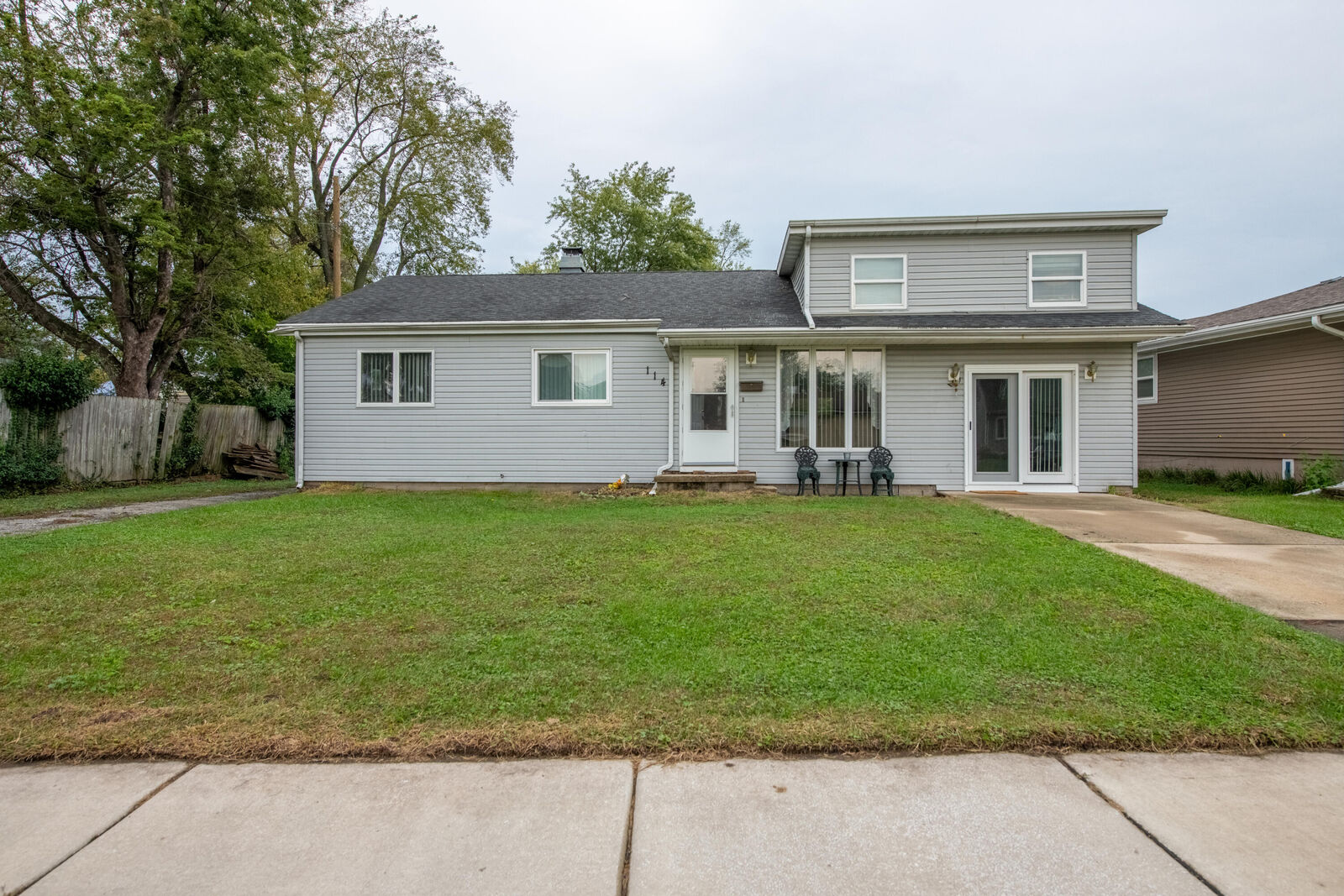 Property Photo:  114 E Manor Drive  IN 46319 