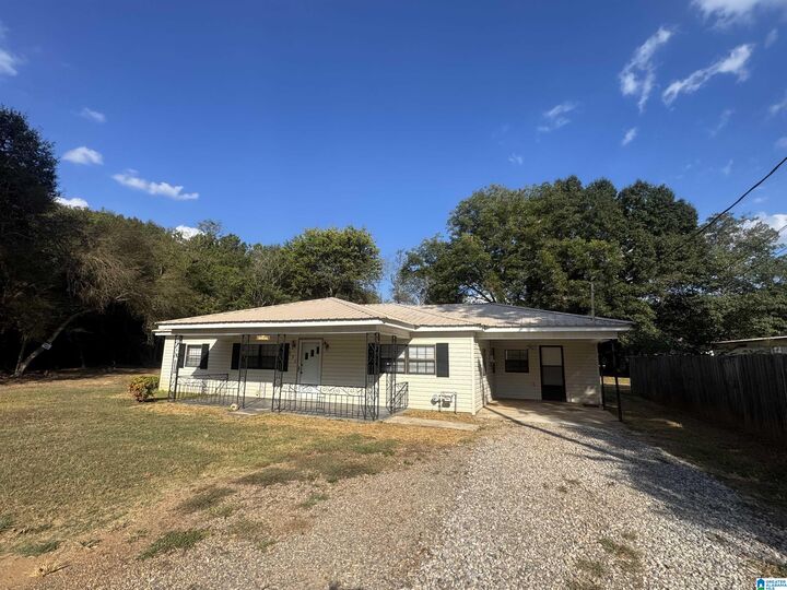 Property Photo:  665 Rosewood Circle  AL 36201 