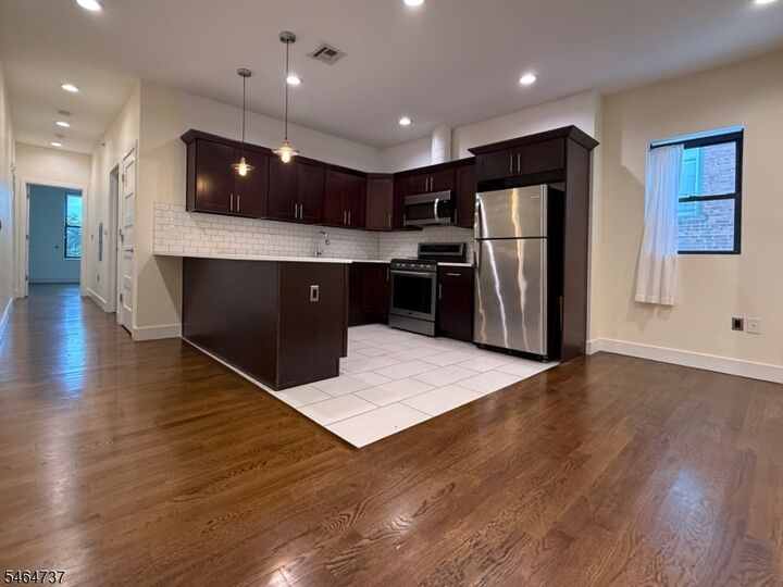 Property Photo:  47 Main Street 3L  NJ 07940 