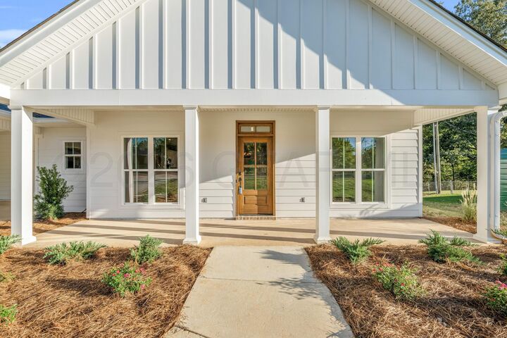 Property Photo:  6 Pontotoc Street  MS 39759 
